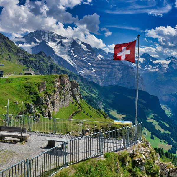 allphotobangkok-grindelwald-7504318_1920